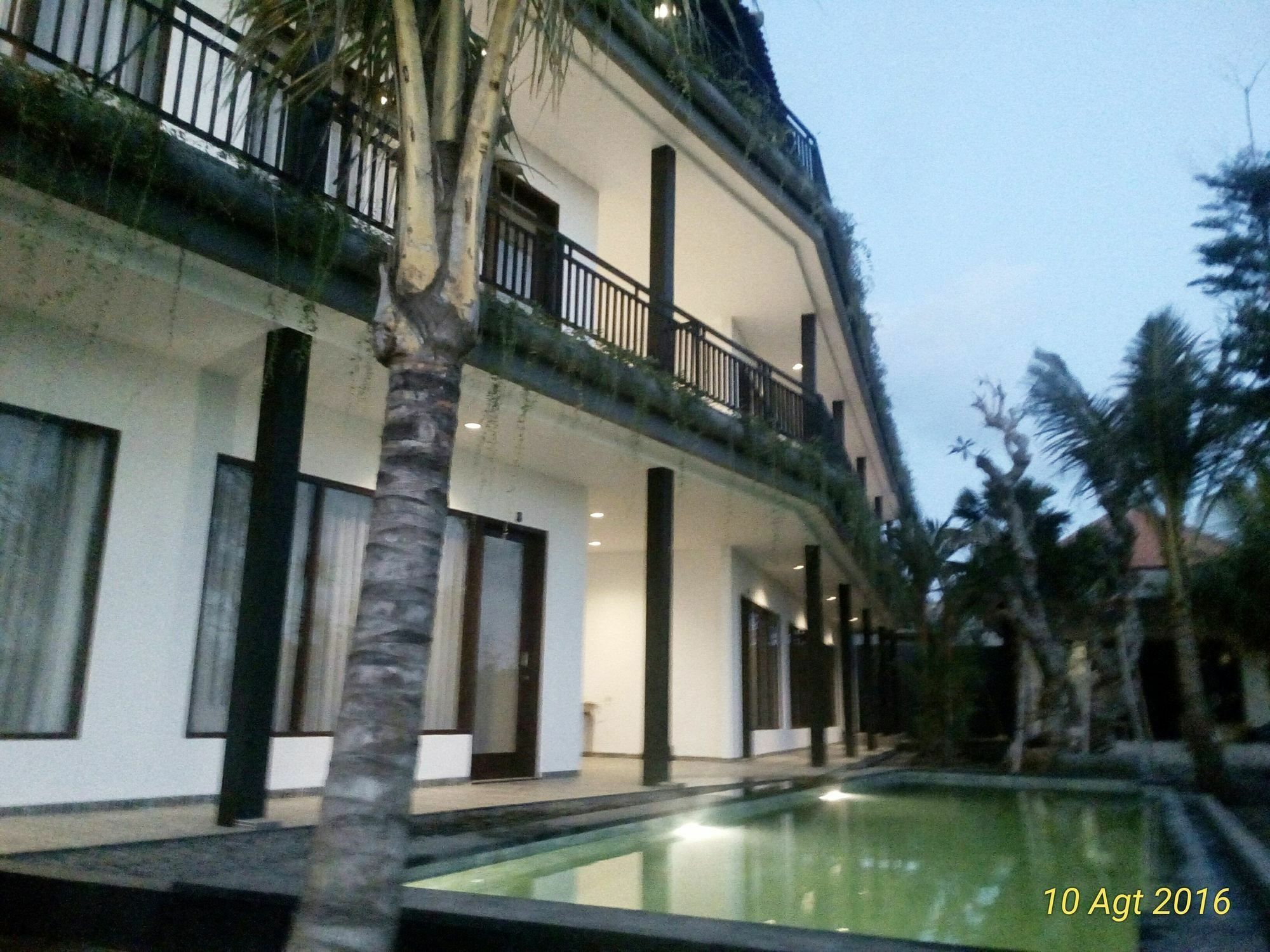 Grandpa Guest House Canggu  Exterior photo